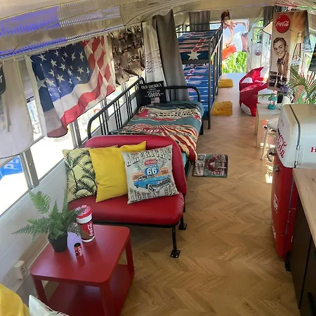 Campsite Buli School Bus Skorzecin
