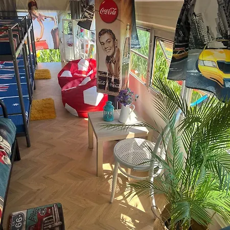 Campsite Buli School Bus Skorzecin